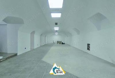Spatiu comercial renovat in 2024 de 205 mp la Boul Rosu - 1