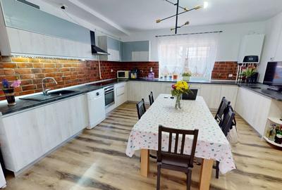 Casă individuală cu 6 camere cu Canalizare în Hărman - 16