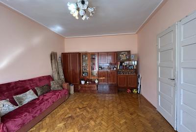 Apartament cu 2 camere semidecomandat, mobilat în Iosefin