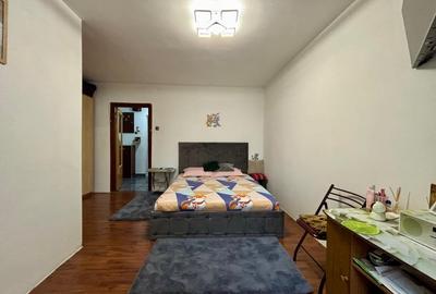 Garsoniera | Bloc mixt | 10 minute metrou 1 Decembrie - 1