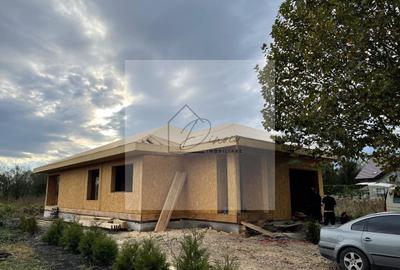 Casă individuală cu 4 camere cu Canalizare în Stupini - 32