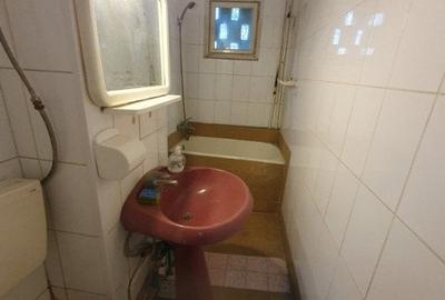 Spațiu comercial, de 42 mp, în P-ța Doina - 9