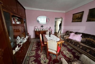 Casa cu 2 apartamente, 6 camere, teren 800 mp-ideal pensiune - 1