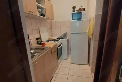 Inchiriere garsoniera, zona Dovali - 2