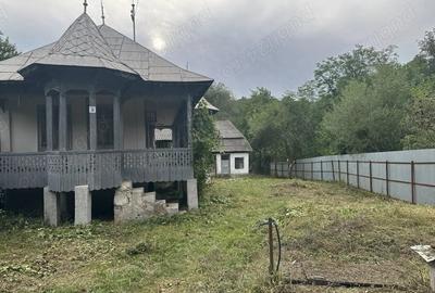 Casă cu 4 camere cu Teren 1000 Mp în Pârâu - 2