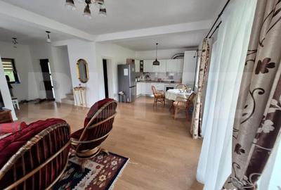 Casă cu 4 camere cu Teren 217 Mp în Central - 9