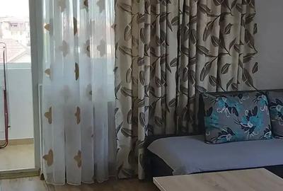 Vand apartament 3 camere, decomandat, mobilat Zona Solstitiului - 4