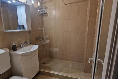 Ap. 2 camere, mobilat și utilat, parcare, centrală, AC - 13