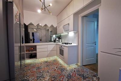 Apartament cu 4 camere semidecomandat în Central - 3