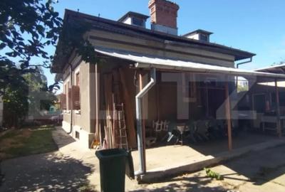 Casă cu 4 camere cu Teren 740 Mp în Cetate - 2