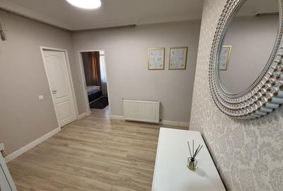Apartament cu 3 camere decomandat în Central - 2