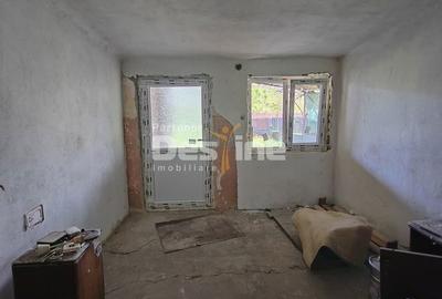 Casă cu 6 camere cu Canalizare în Dărmănești - 11