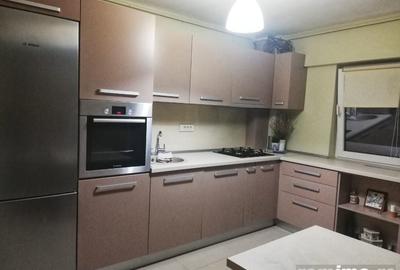 Apartament cu 2 camere decomandat în Alexandru Obregia