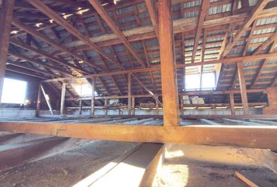 Casă individuală cu 5 camere cu Canalizare în Retevoiești - 8