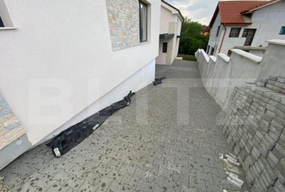 Casa cu 4 camere, 120 mp, incalzire in pardoseala, 250 mp de Casa cu 4 camere, 120 mp, incalzire in pardoseala, 250 mp de - 2