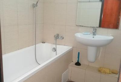 Basarabia(Chisinau), decomandat, etaj 1 - 5