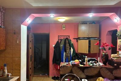 Apartament cu 2 camere decomandat în Apărătorii Patriei