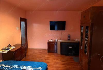 Apartament cu 2 camere decomandat în 1 Mai - 3