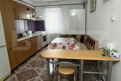 Apartament cu 3 camere decomandat în Galata - 12