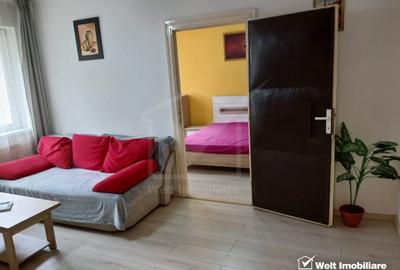 Apartament cu 3 camere, situat in Centru, pe strada Andrei Șaguna, la etajul 1 - 2