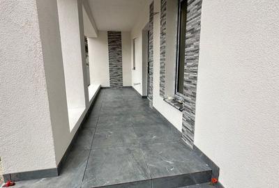 Casă cu 5 camere cu Teren 300 Mp în Crevedia - 2