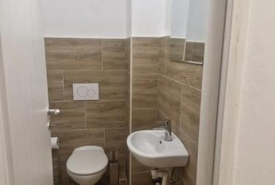 Apartament cu 3 camere semidecomandat în Micro 3 - 4