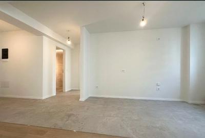 Apartament cu 21 camere decomandat în Tractorul - 6