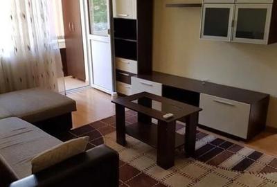 Garsonieră decomandată în Lipovei