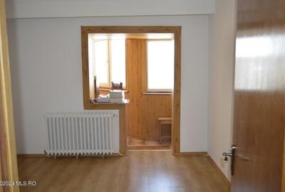 	Centru - Apartament 4 camere - 103 mp, 3 balcoane, loc de parcare! - 8