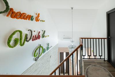 Casă cu 4 camere cu Teren 289 Mp în Central - 11