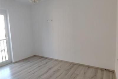 Apartament 3 camere balcon parcare zona Broscarie - 3