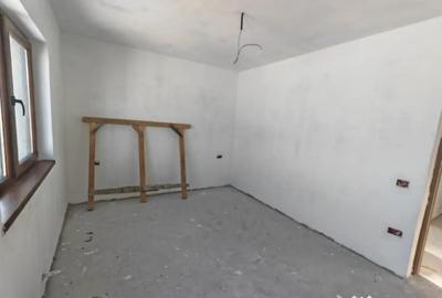 Casă cu 3 camere cu Teren 188 Mp în Central - 13