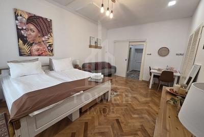 Garsonieră exclusivistă în Piața Mare cu vedere directă la Bradul de Crăciun - 2