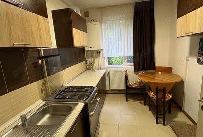 Vand apartament 2 camere