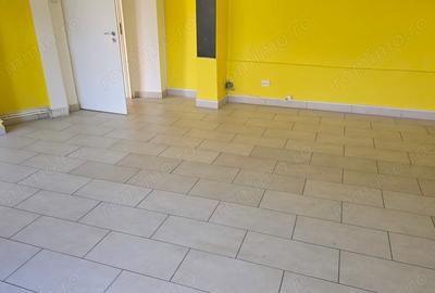 Spațiu comercial, de 70 mp, în Decebal - 11