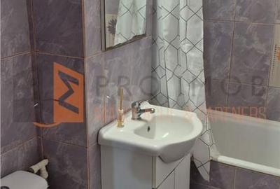 Apartament cu 2 camere semidecomandat, mobilat în Micro 3 - 7