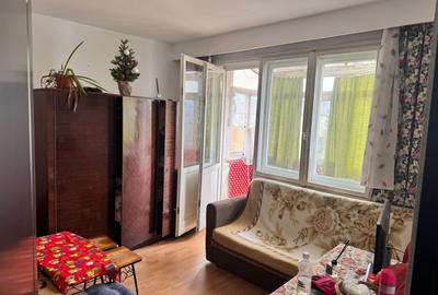 Apartament de vanzare, 40 mp, zona Sasar - 3