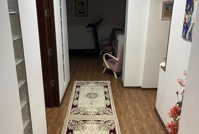 Apartament cu 4 camere în Central - 1