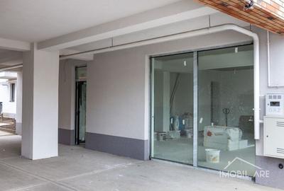 Spatiu comercial cu front stradal in locatie intens circulata - 4