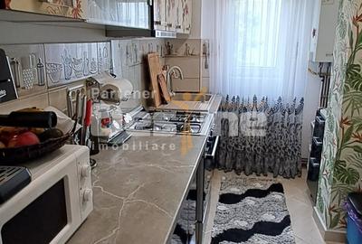 Apartament cu 3 camere semidecomandat, mobilat în Tătărași - 12