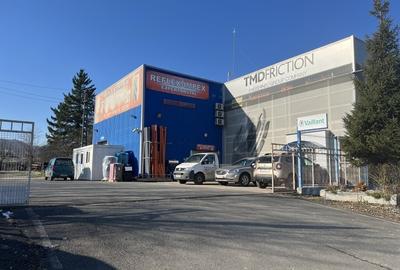 Caransebes  - Spatiu comercial - pretabil birouri/showroom - 10 locuri parca - 2