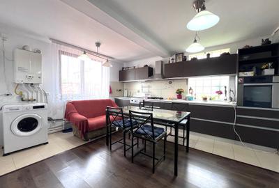 Casă cu 8 camere cu Teren 400 Mp în Central - 17