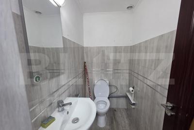 Spațiu comercial, de 73 mp, în Micro 4 - 5