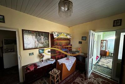 Casă cu 4 camere cu Canalizare în Negri - 12