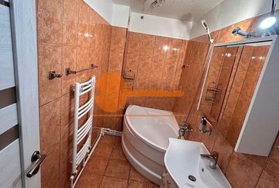Apartament 3 camere decomandat | Centrală proprie | Bloc 1989 | 2 băi - 6