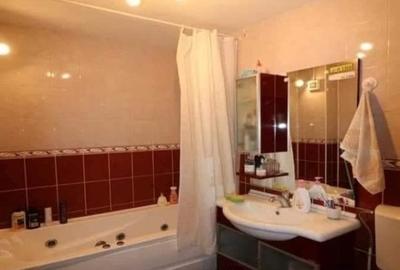 Apartament cu 4 camere, decomandat, zona Dacia - 6