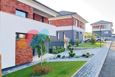 Duplex cu 4 camere cu Canalizare în Dezmir - 1
