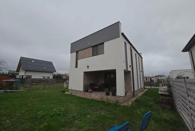 Casa Individuala cu 4 Camere / 2 Bai / Teren 325 mp - 3