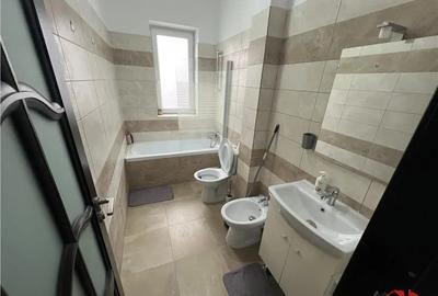 Apartament cu 2 camere semidecomandat, mobilat în Central - 1