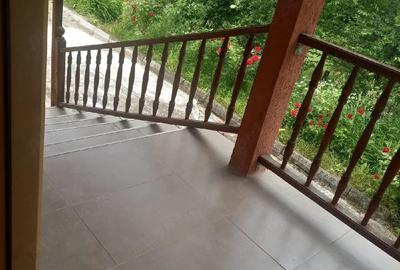 Casă cu 4 camere cu Teren 873 Mp în Cucuteni - 5